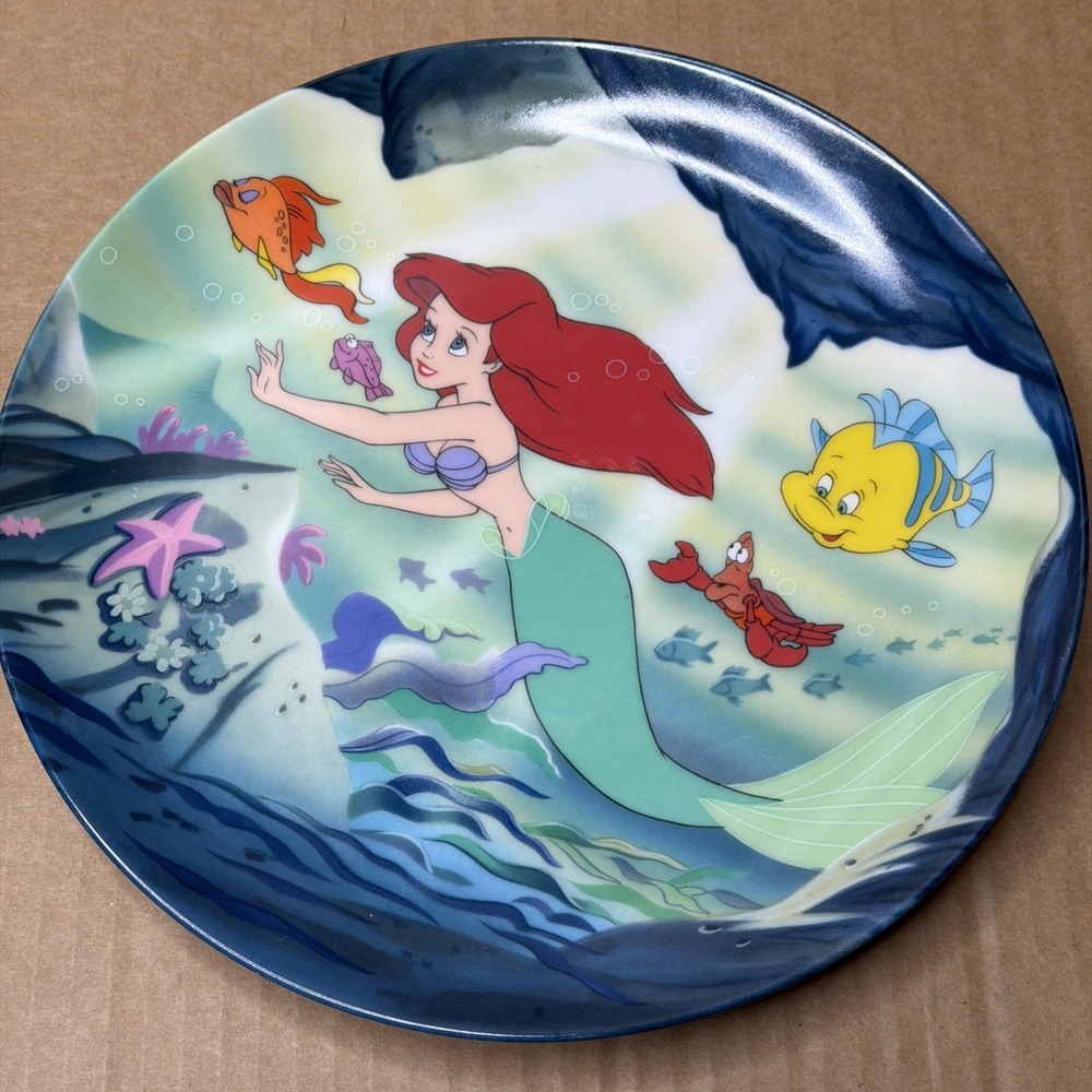 The Little Mermaid 9-3/8" PORCELAIN Plate. Made in Japan. Collectible. Tribute
